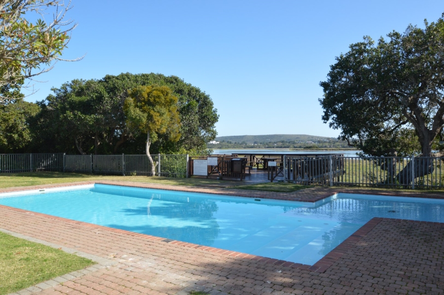 To Let 2 Bedroom Property for Rent in Keurbooms River Western Cape